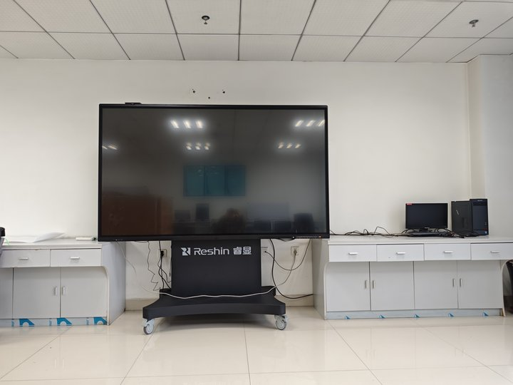 会诊显示器